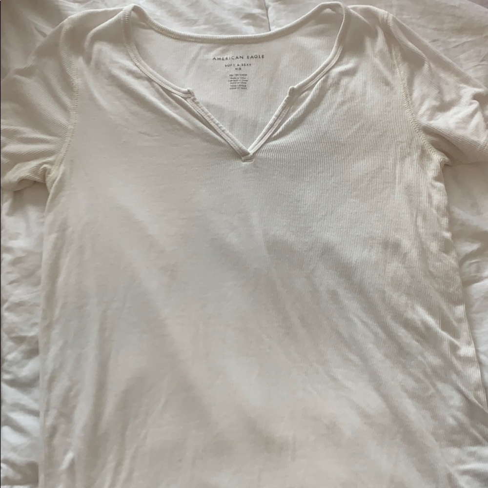 white ribbed v neck